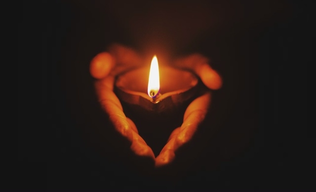 Пока горит свеча Пока горит свеча