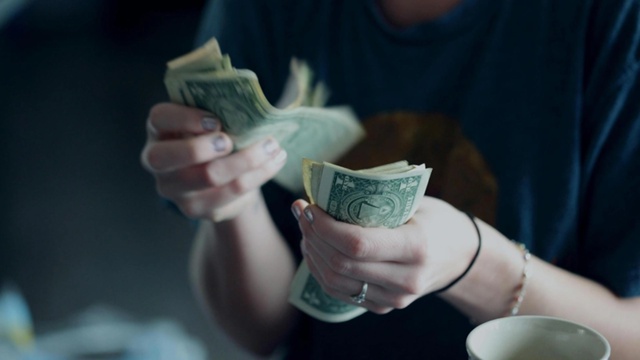 Бессознательные убеждения о деньгах: как выявить и что с ними делать