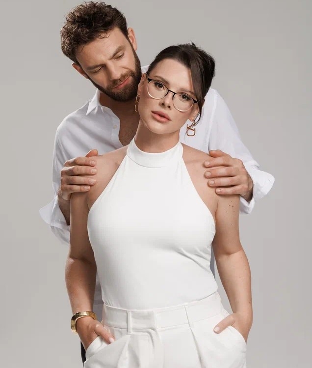 Вам никогда не скажут, что брак не спасает ни от проблем, ни от пустоты, ни от одиночества