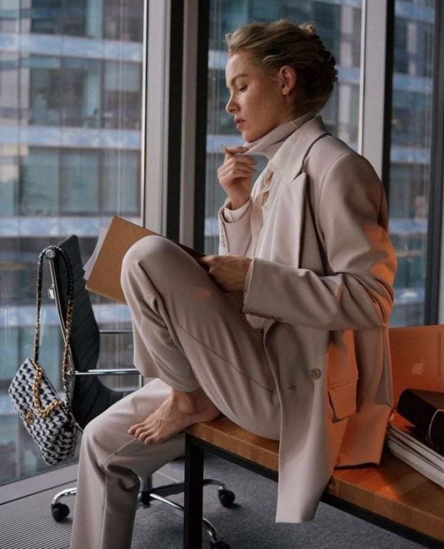 «Почему я решила говорить о страхе отношений в современном обществе»